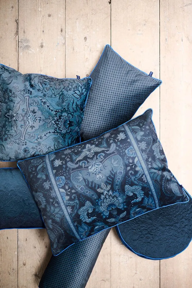 Sierkussen Kyoto Festival Donker