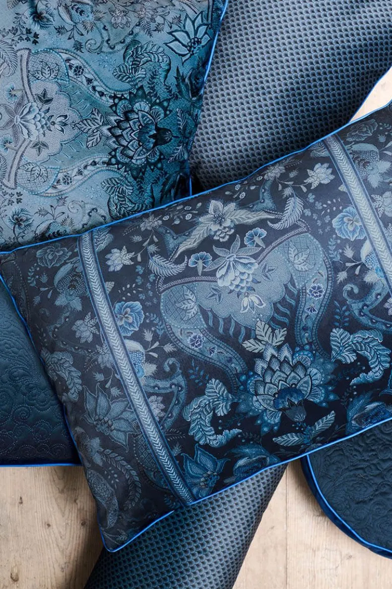 Sierkussen Kyoto Festival Donker